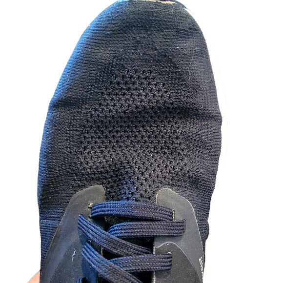 Nike Black Flyknit Odyessy React Running Shoe Lightweight Athletic Footwear 9 - Picture 4 of 9